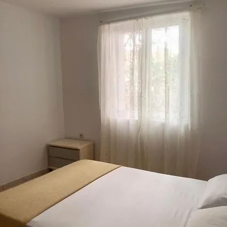 Avra Apartment